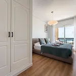 アパート Superb Location Beachfront , 3 Bed With Terrace フエンヒロラ