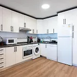 Superb Location Beachfront , 3 Bed With Terrace * フエンヒロラ