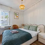 Superb Location Beachfront , 3 Bed With Terrace アパート フエンヒロラ