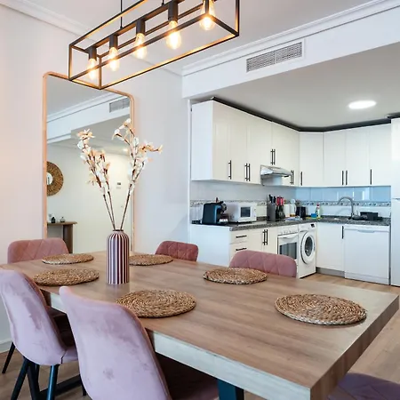 Lejlighed Superb Location Beachfront , 3 Bed With Terrace